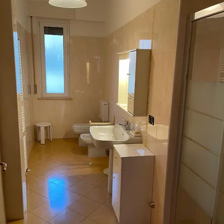 Cameracafe בית הארחה פררה