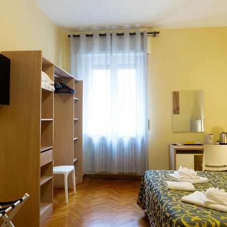 Cameracafe בית הארחה פררה