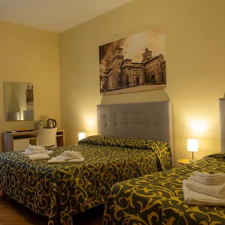 Cameracafe בית הארחה