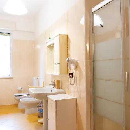 בית הארחה Cameracafe *